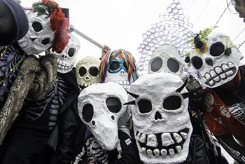 Karnival Celebration Mask Wearers